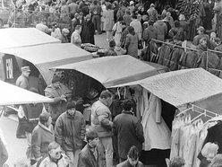 Łódź. Jak wyglądało życie w Łodzi na początku lat 90.? Media, wielkie fortuny i galopująca inflacja