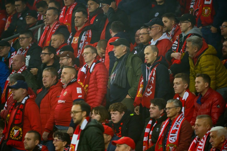 Kibice na meczu Widzewa Łódź z Legią Warszawa. Byłeś/aś? Odszukaj się w galerii