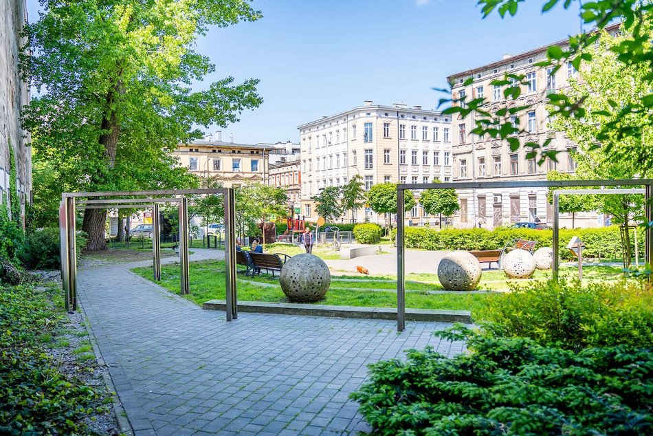 Łódź. Parki kieszonkowe w Łodzi. Moc zieleni w mini wersji
