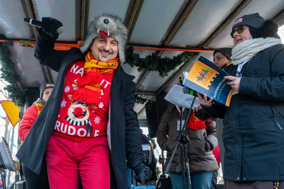 Łódź. Orszak Trzech Króli przeszedł ulicami Łodzi. Radosny pochód przyciągnął tłumy