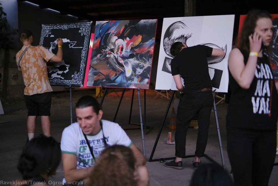 Łódź. 5. Ravekjavik ZEN w ramach Fotofestiwalu 2025 w Łodzi - 14 czerwca, od godz. 15:00, ul. Niciarniana 52