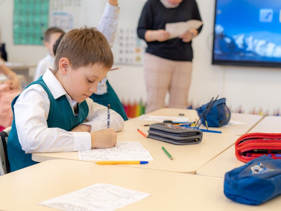 Łódź. Szkoła Podstawowa im. św. Ignacego Loyoli w Łodzi (ul. Żeromskiego 26)