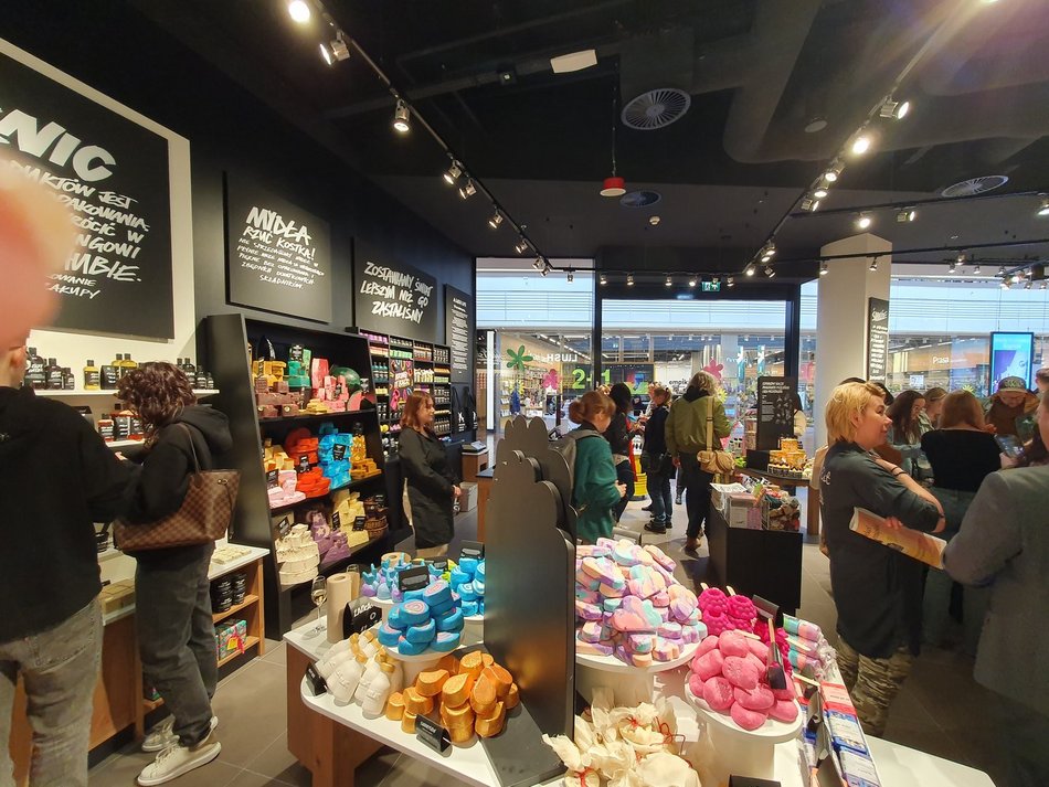 Lush w Manufakturze otwarty