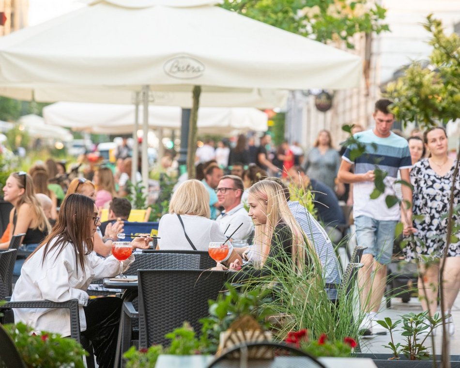 Tłumy łodzian i turystów na Piotrkowskiej