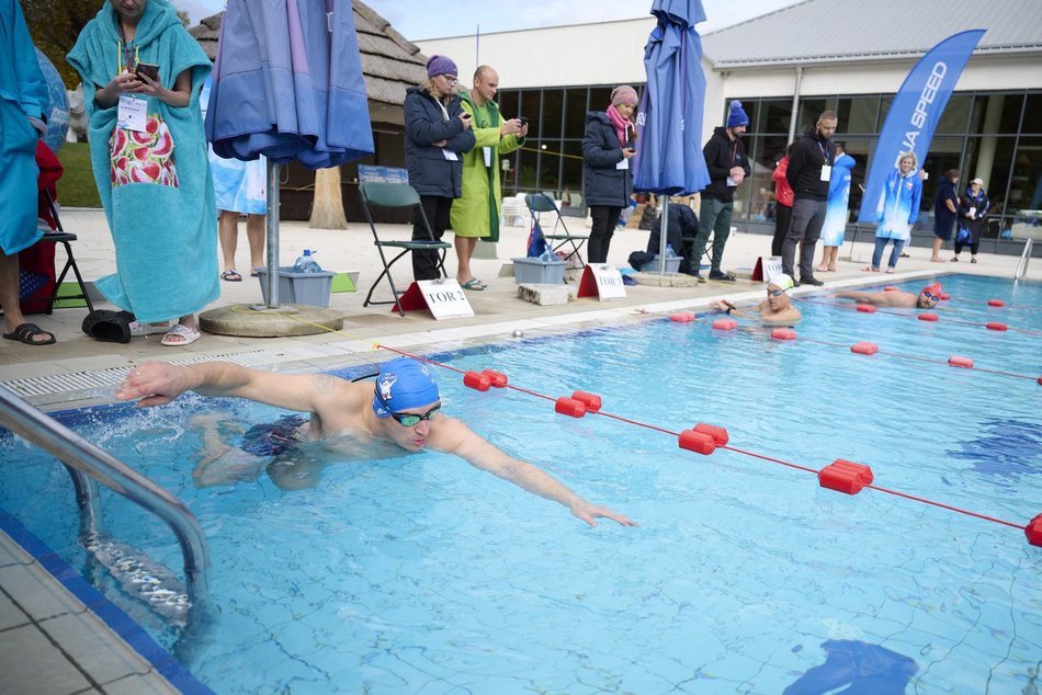 Aquapark Fala przyciągnął 130 pływaków na zawody Zimno i Fajnie