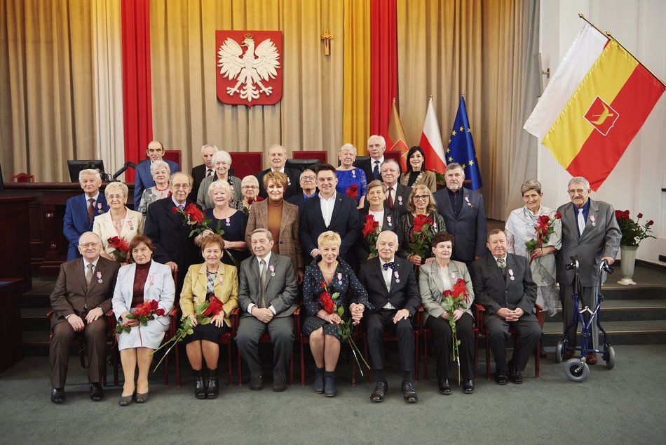 Uroczystość wręczenia medali z okazji długiego pożycia małżeńskiego