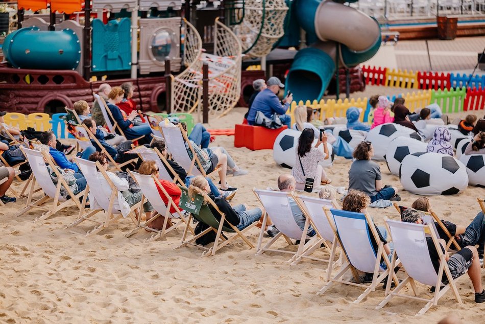 Łódź. Sławosz Uznański-Wiśniewski w kosmosie! Łodzianie oglądali start na Astropikniku w Manufakturze