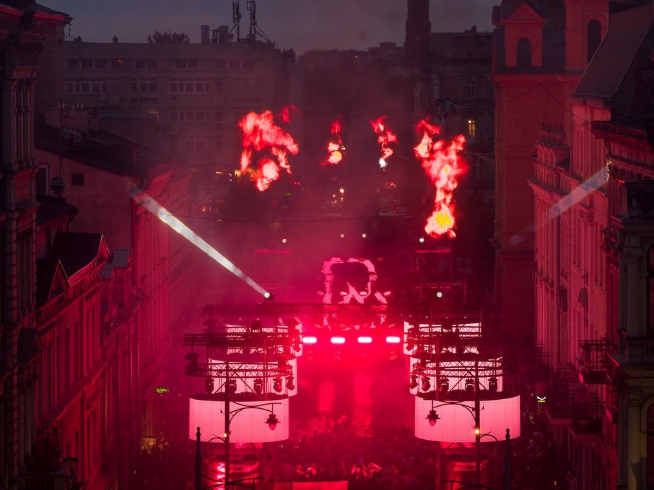 Łódź. To dopiero widok! Największy pochód w historii Parady Wolności w Łodzi z lotu ptaka!