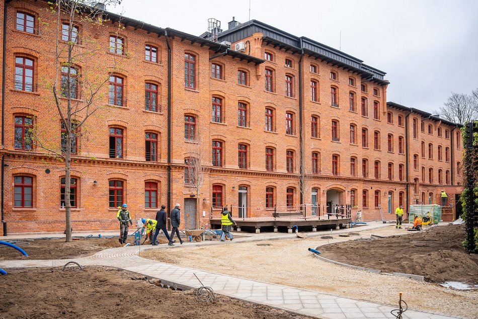Łódź. Famuły przy Ogrodowej 24 w Łodzi prawie gotowe!