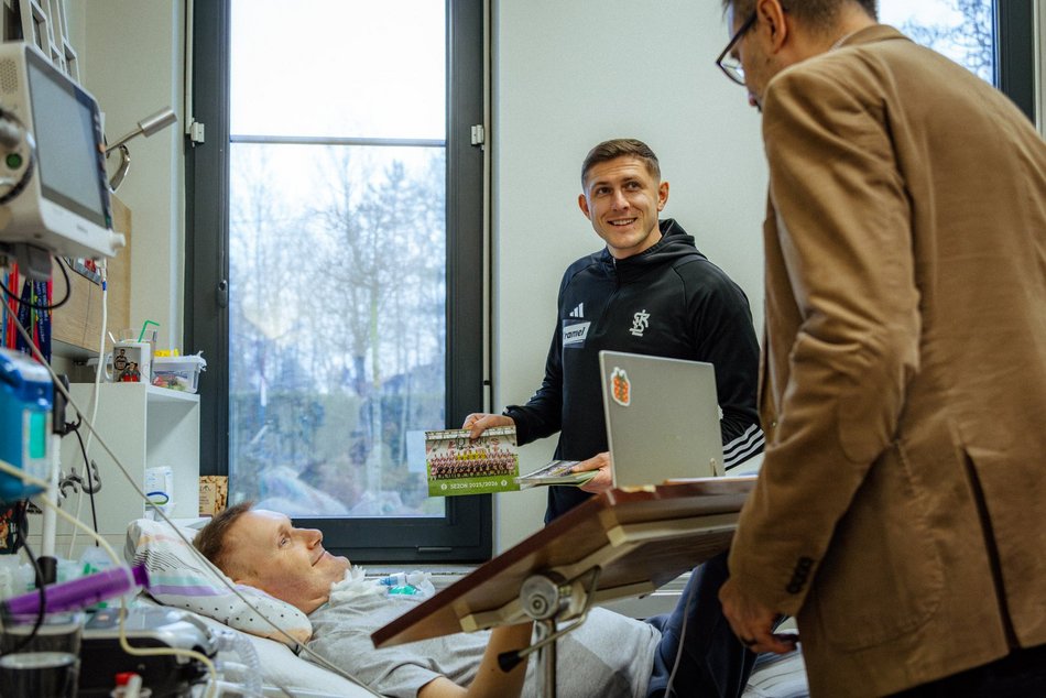 Łódź. ŁKS Łódź z wizytą w Hospicjum Łupkowa w Łodzi. Piękny gest tuż przed Świętami!