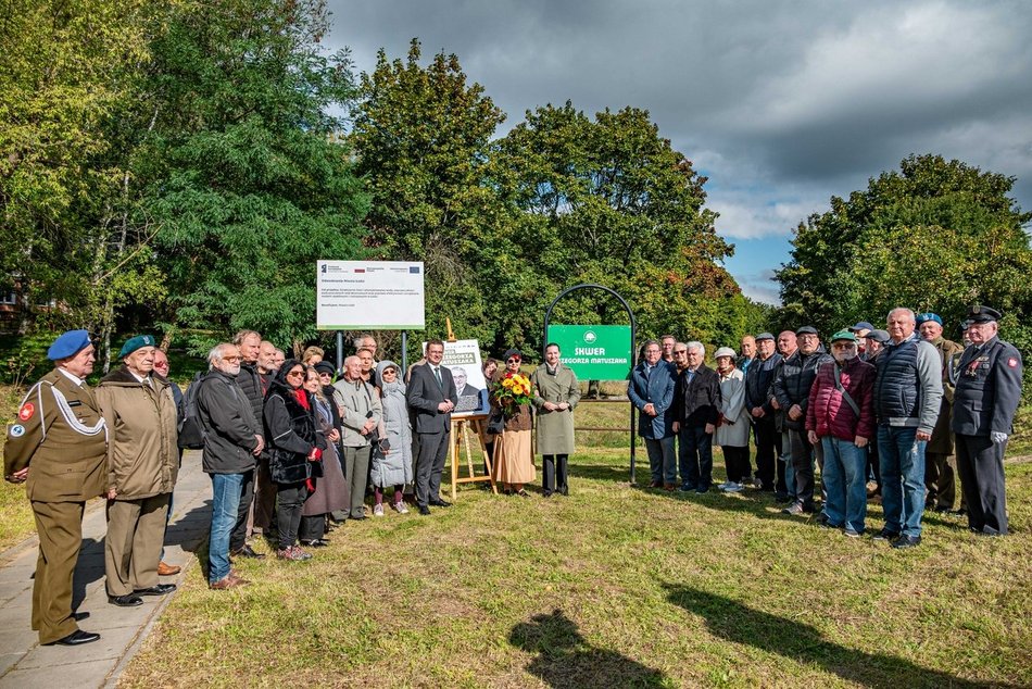 Łódź. Skwer Grzegorza Matuszaka w Łodzi. Wieloletni samorządowiec i socjolog uhonorowany