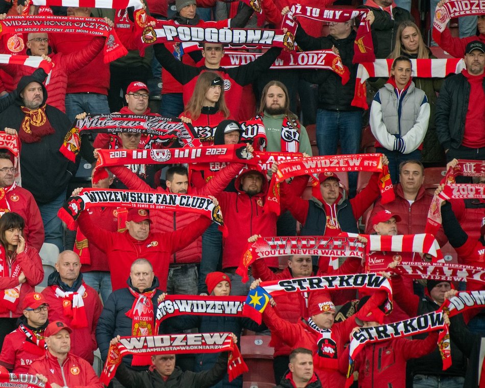 Łódź. Kibice na meczu Widzewa Łódź z Legią Warszawa. Byłeś? Odszukaj się w galerii