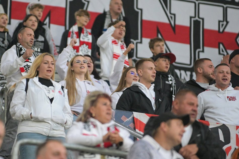Kibice na meczu ŁKS Łódź z Polonią Warszawa. Byłeś/aś tam? Znajdź się w galerii!