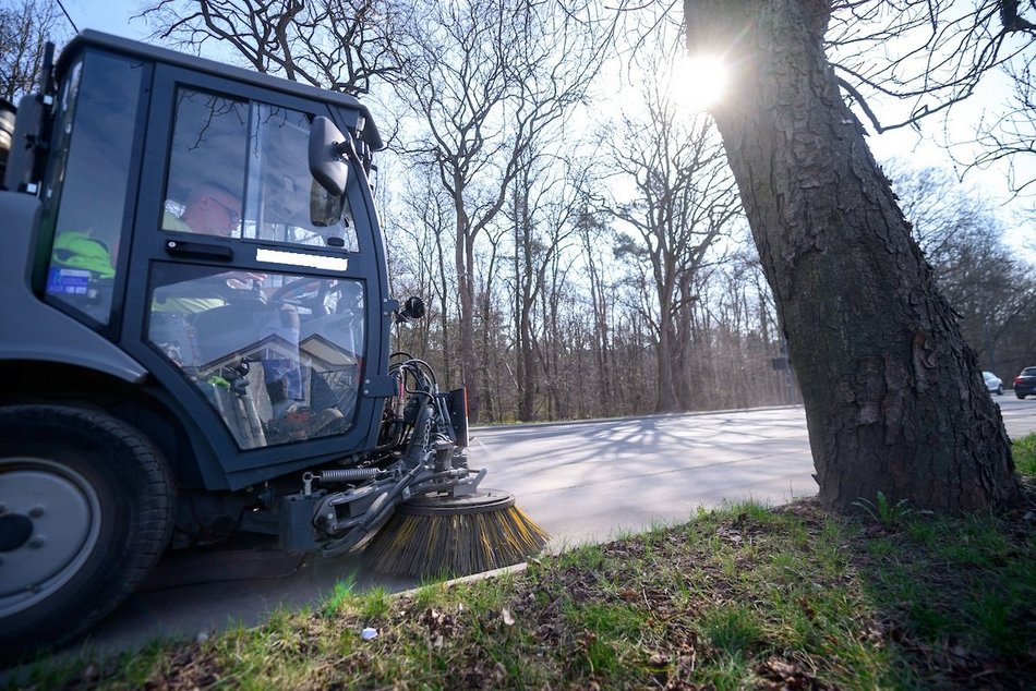 Wielkie sprzątanie w Łodzi nie zwalnia tempa! Gdzie pracują ekipy porządkowe?