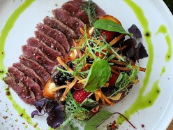 Gdzie na dziczyznę w Łodzi? Restauracja Resursa to prawdziwy raj dla mięsożerców