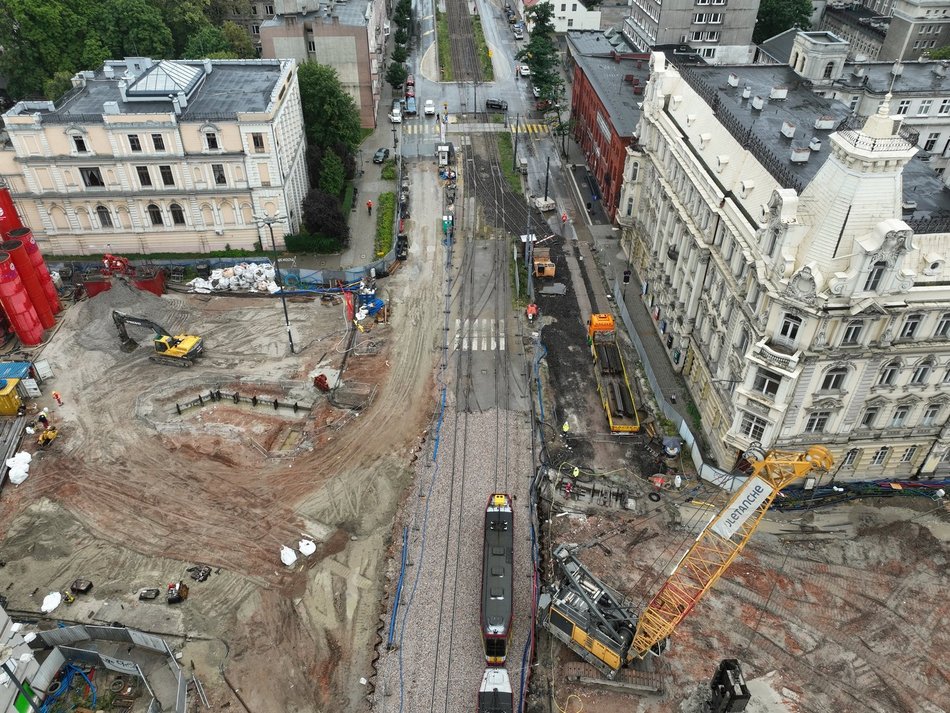 Budowa stacji Łódź Śródmieście przy tunelu pod Łodzią
