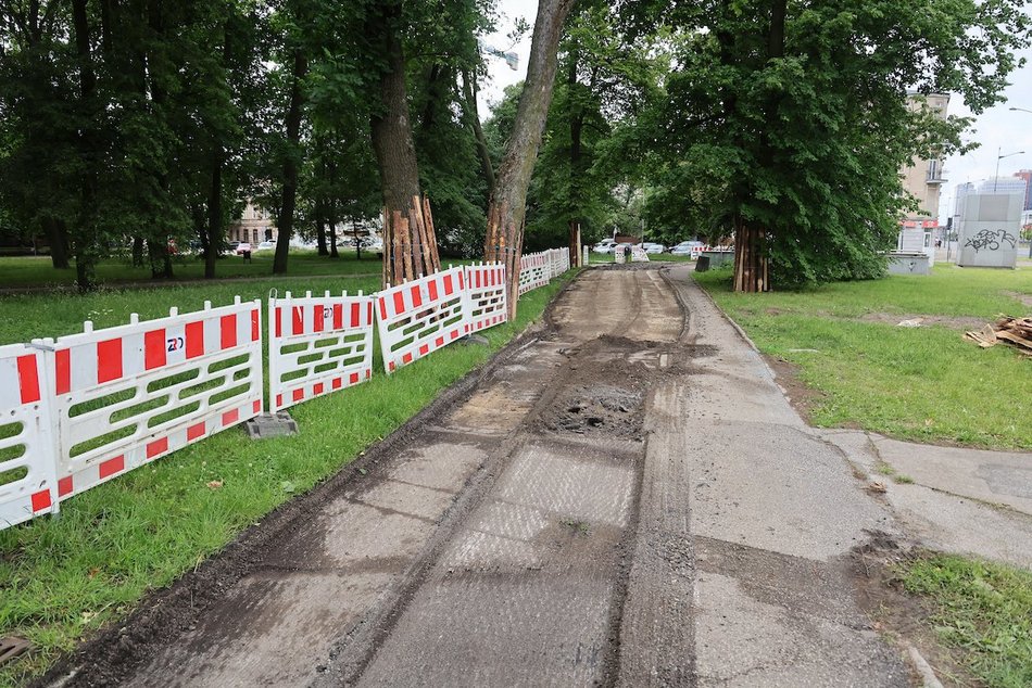 Ruszyła budowa drogi rowerowej wzdłuż trasy W-Z. Zobacz galerię z prac