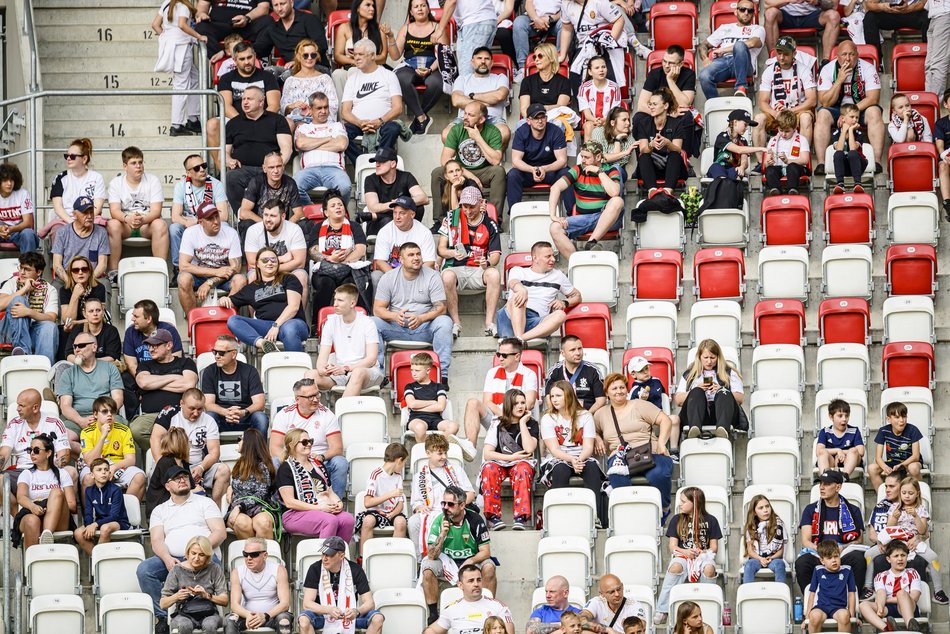 Kibice na meczu ŁKS Łódź z GKS Tychy. Odnajdź się w naszej galerii