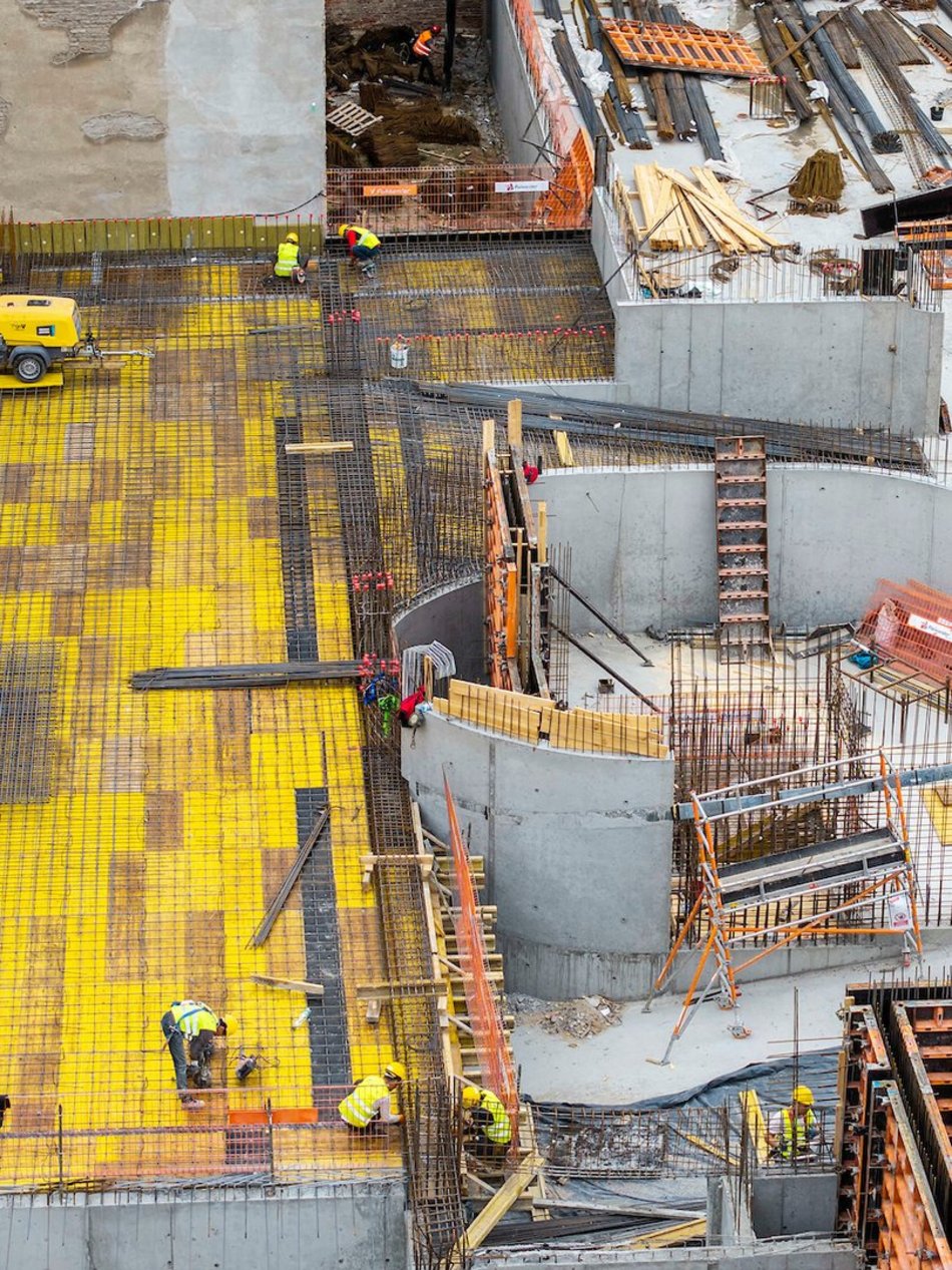 Łódź. Parkingi wielopoziomowe nabierają kształtów. Najnowszy raport z budowy