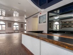 Łódź. Piotrkowska 77 w Łodzi. Kamienica na sprzedaż. Wnętrza i z zewnątrz