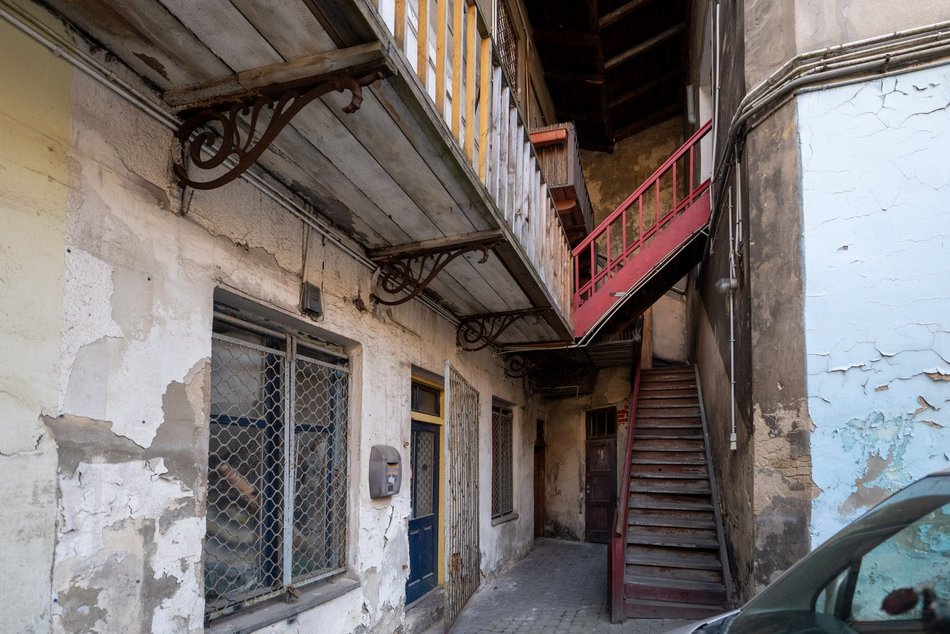 Łódź. Nowe artystyczne podwórko przy Piotrkowskiej. Strzemiński inspiracją dla detali