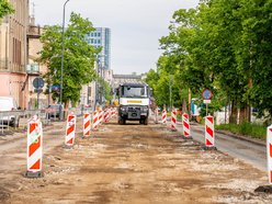 Łódź. Remont Rzgowskiej w Łodzi na pełnych obrotach. Zniknęło torowisko MPK Łódź i stary asfalt!