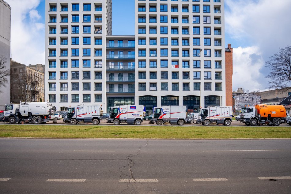 Sprzątanie Łodzi po zimie. Sprawdź, kiedy zamiatarki oczyszczą twoją ulicę!