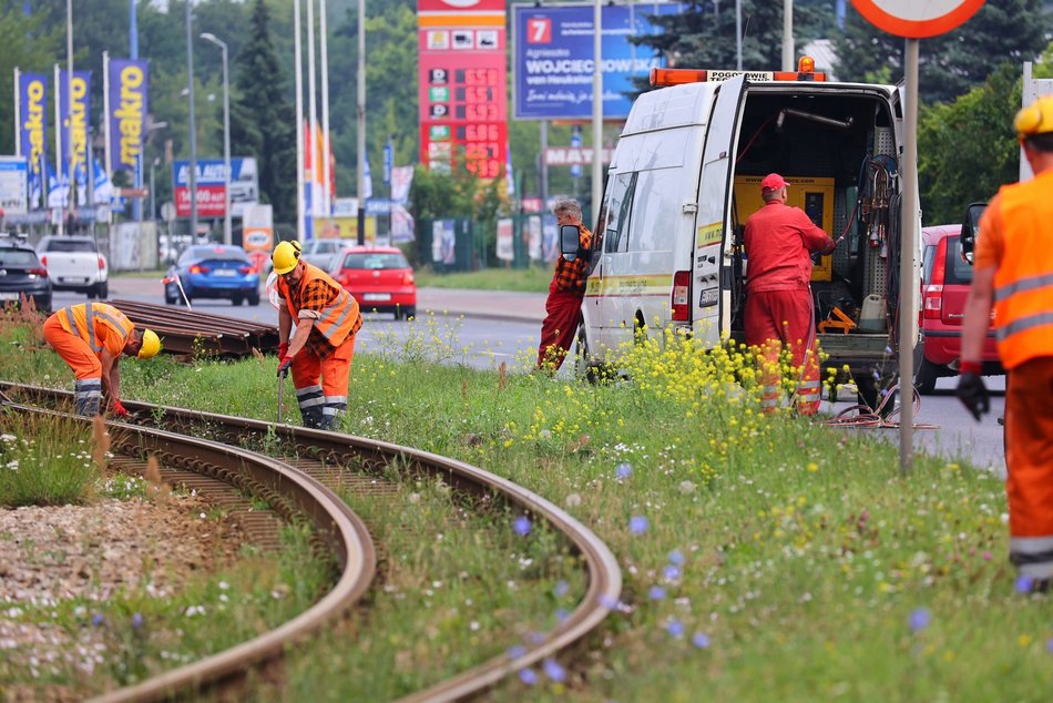 Remont torowiska na skrzyżowaniu al. Włókniarzy i ul. Legionów