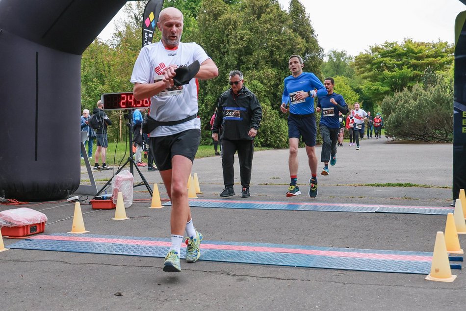 Łódź. Botaniczna Piątka. Setki łodzian pobiegły w Ogrodzie Botanicznym w Łodzi