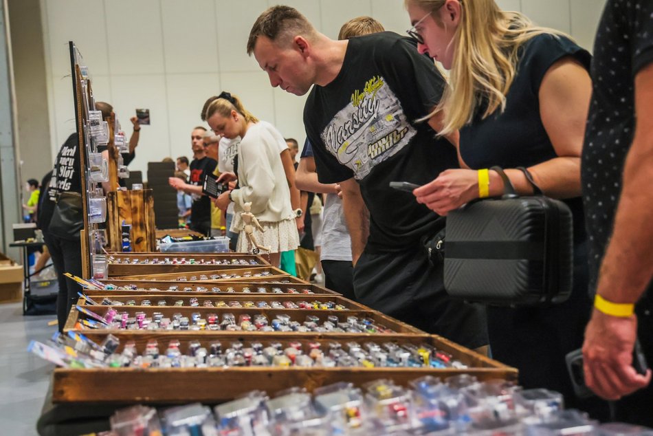 Łódź. Hot Wheels opanowały halę Expo Łódź! Setki miniatur aut, wyścigi na żywo i nie tylko!