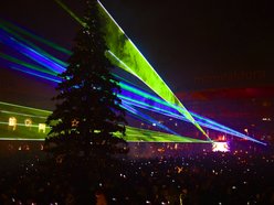 pokaz laserów w centrum handlowym