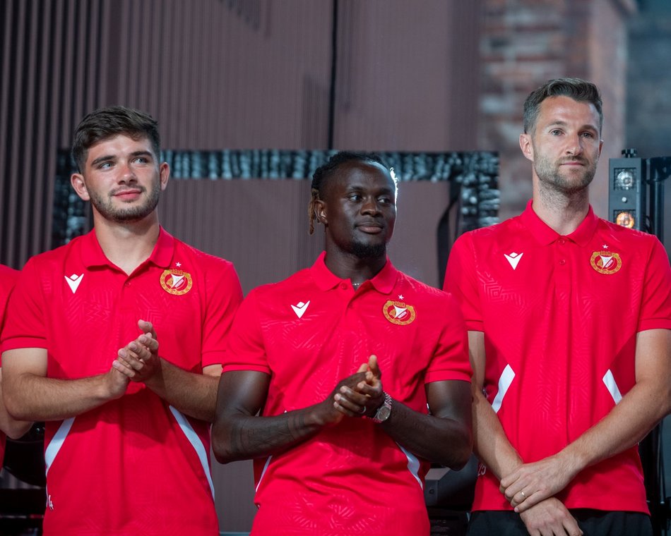 Widzew Łódź zaprezentował się w nowych strojach