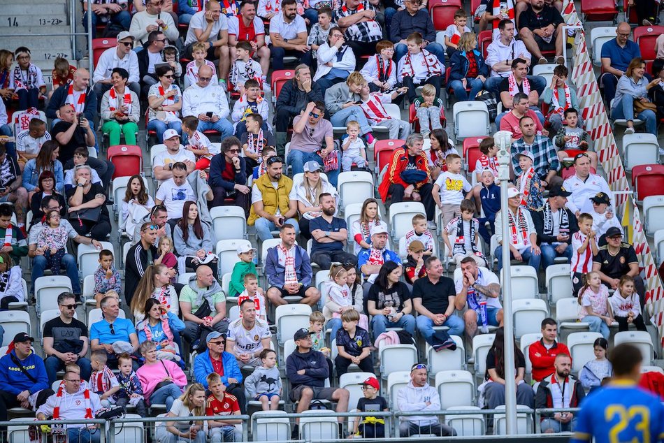 Łódź. Kibice na meczu ŁKS Łódź ze Zniczem Pruszków. Byłeś? Odszukaj się w galerii