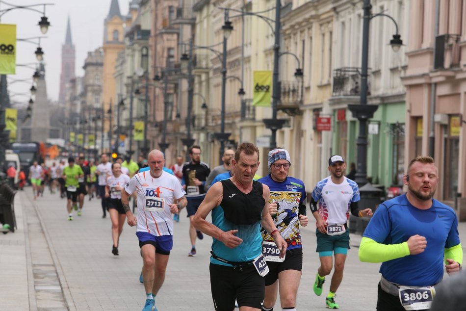 DOZ Maraton 2023. Brałeś udział w biegu? Znajdź się na zdjęciach!