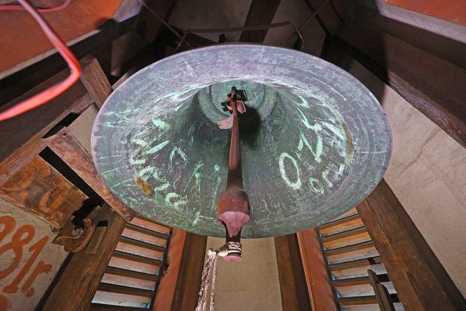 Łódź. Wielkie odkrycia w cerkwi św. Newskiego w Łodzi. Dzwon z 1903 roku, dawne zdobienia, ikony i więcej