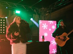 Gosia Andrzejewicz w Łodzi. Magiczny koncert kolęd na Piotrkowskiej