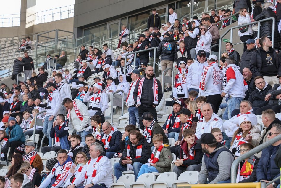 Łódź. Kibice na meczu ŁKS Łódź z Ruchem Chorzów. Byłeś/aś? Znajdź się w galerii!