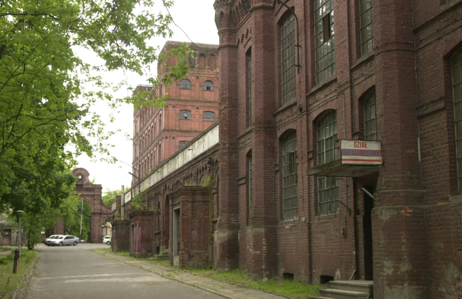 Łódź. Manufaktura na początku XXI wieku. Te zdjęcia zachwycą fanów urbexu i... każdego Łodzianina!