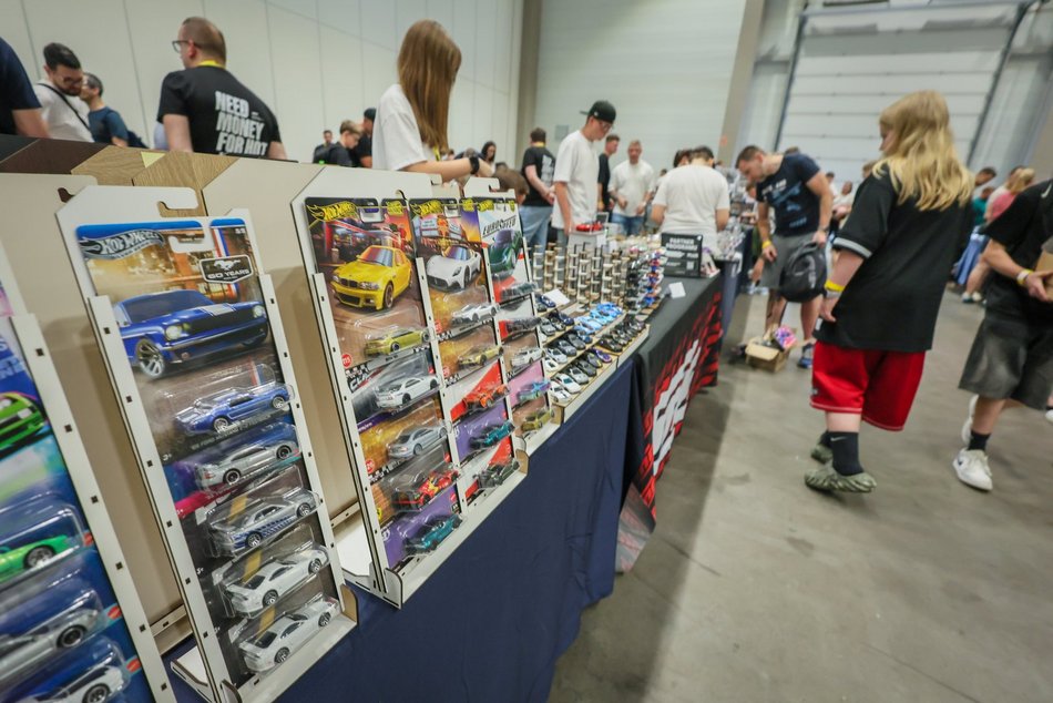 Łódź. Hot Wheels opanowały halę Expo Łódź! Setki miniatur aut, wyścigi na żywo i nie tylko!