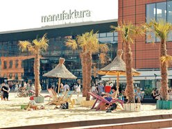 Łódź. Plaża i beach bar wracają do Manufaktury w Łodzi! Kiedy wielkie otwarcia?