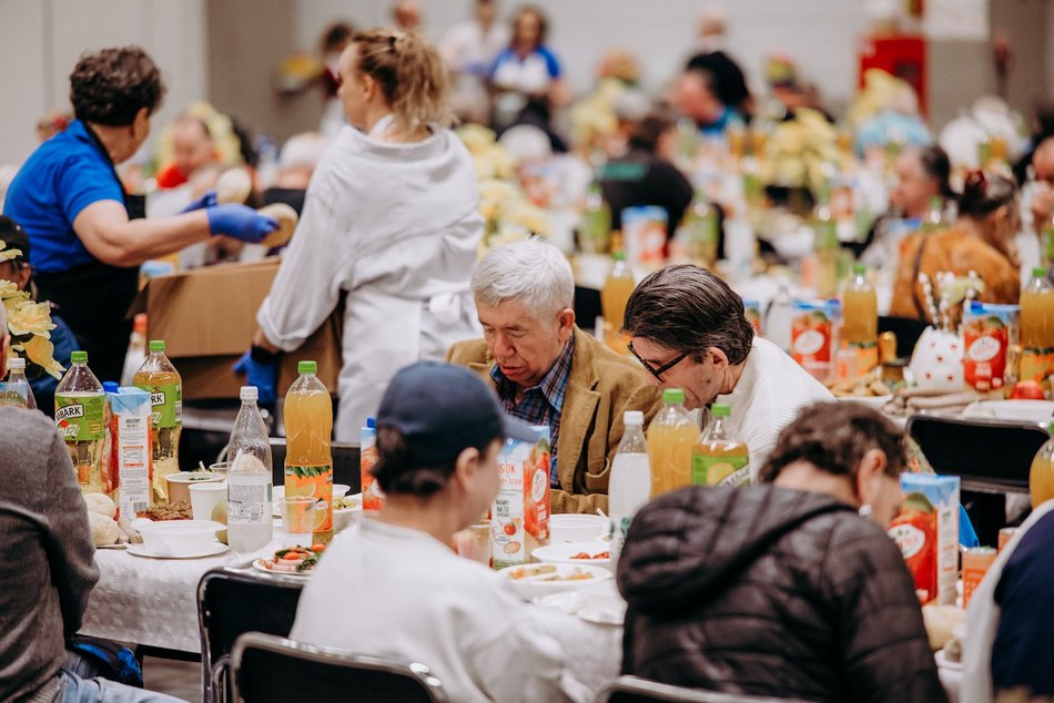 Łódź. Miejskie Śniadanie Wielkanocne 2025 w Łodzi. Kilkuset gości w hali Expo-Łódź