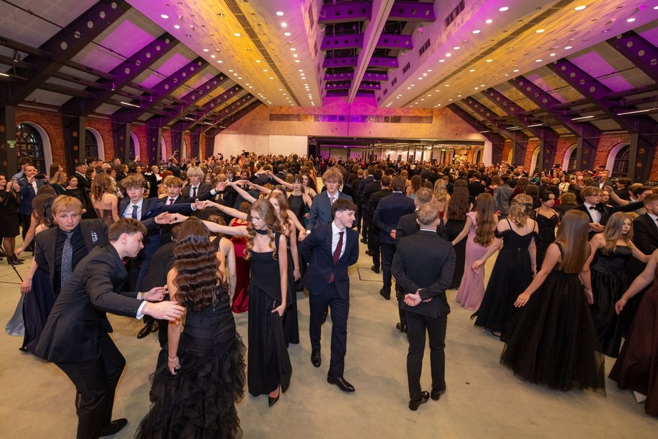 Łódź. Studniówka I LO w Łodzi