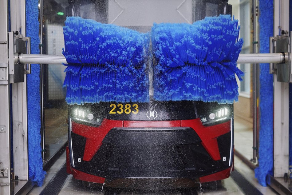 Łódź. Tramwaje i autobusy MPK Łódź do kąpieli. Na co dzień, nie tylko od święta!