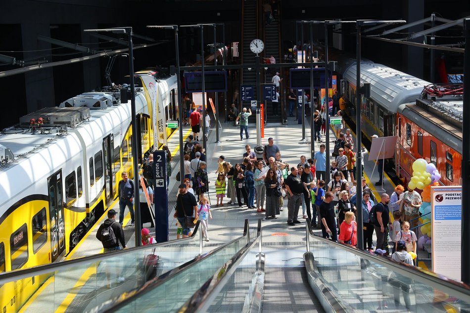 Łódź. Wystawa Makiet Kolejowych na dworcu Łódź Fabryczna. Święto miłośników pociągów