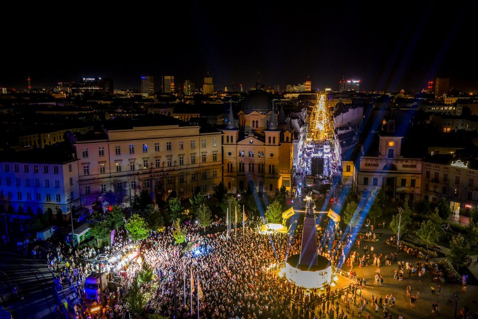 Łódź. Parada Wolności 2025 w Łodzi z lotu ptaka. Te zdjęcia zapierają dech!