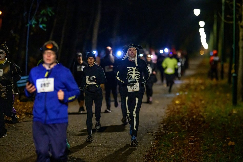 Łódź. Halloween Run w parku na Zdrowiu. Tak bawią się biegacze z Łodzi!