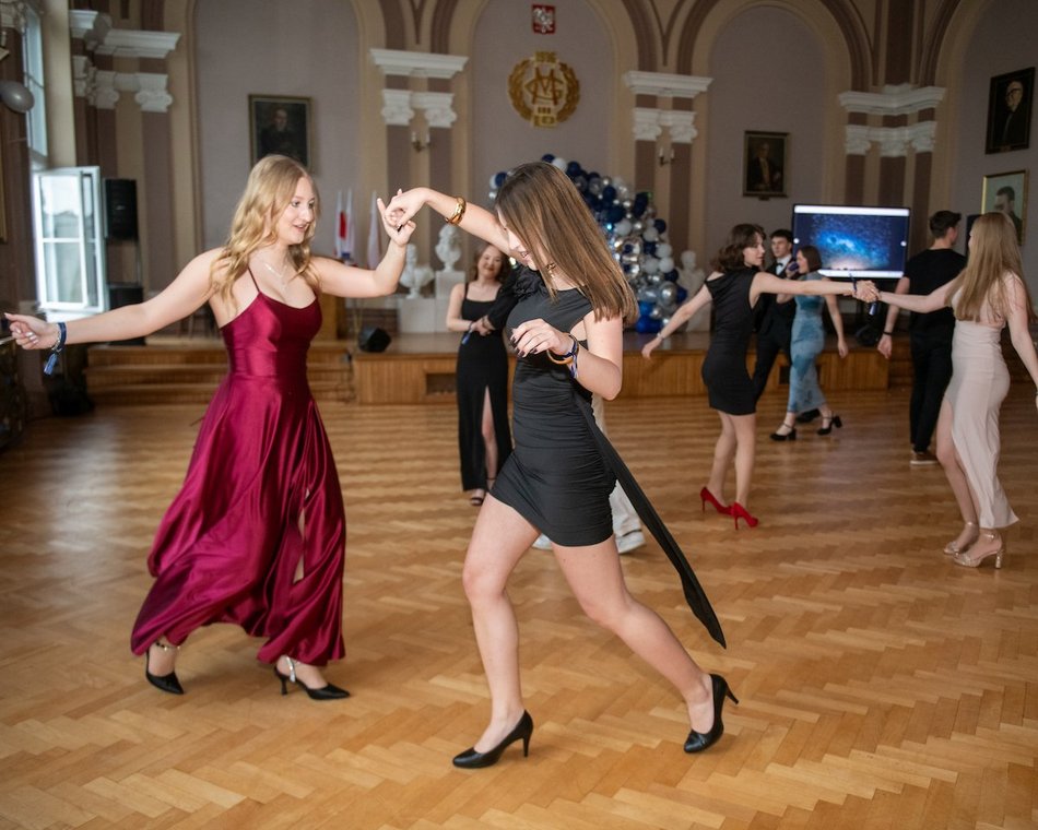 Łódź. A po maturze… bawiliśmy się doskonale! Bal pomaturalny w III LO w Łodzi