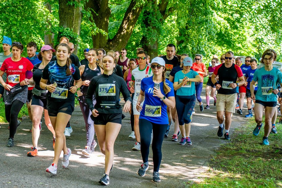 Łódź. Botaniczna Piątka w Ogrodzie Botanicznym w Łodzi. W takich warunkach aż chce się biegać!