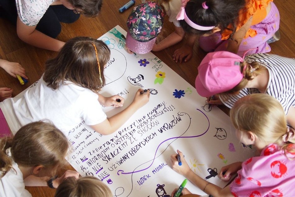 Łódź. Ferie zimowe 2026 w Łodzi. Ruszają zapisy na półkolonie! Oferta, ceny i szczegóły rejestracji