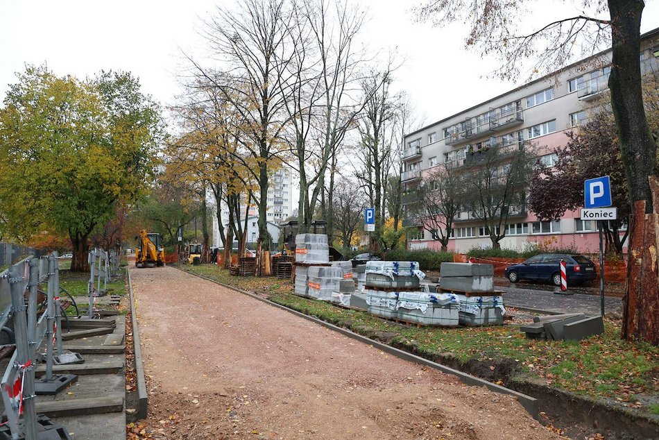 Łódź. Remont Łanowej w Łodzi. Część nowej nawierzchni już ułożona
